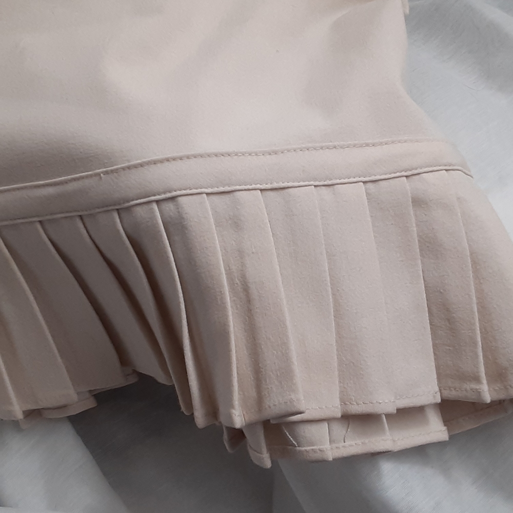 Elegant Sand Color Skirt Sz 4. measures in Pics